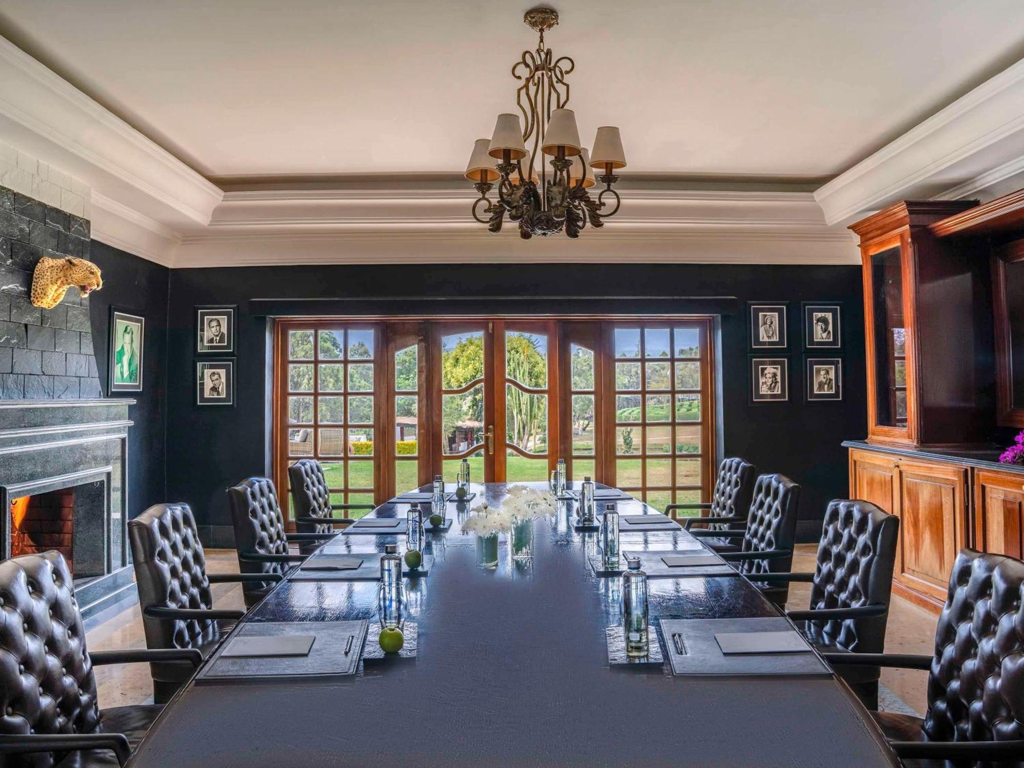 Fairmont Mount Kenya Safari Club Hotel Nanyuki Exterior photo